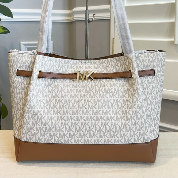 NeW! Michael Kors Reed Tote Set - Picture 2 of 9